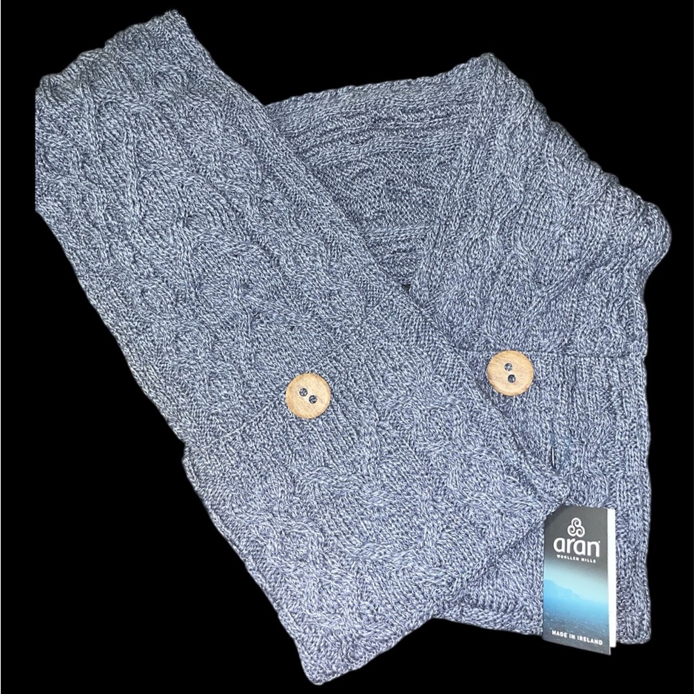 Aran Woollen Mills blue button scarf-Brand New!